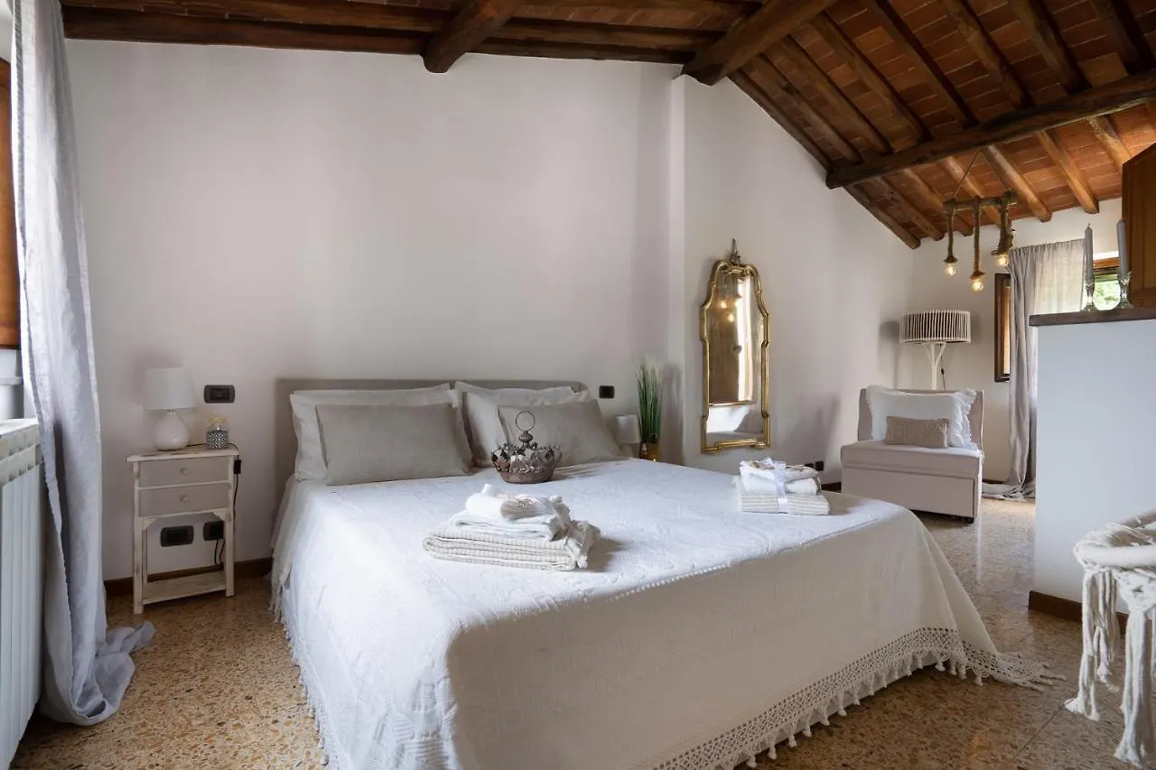 Semesterbostad Gipsy Maisonette Lucca